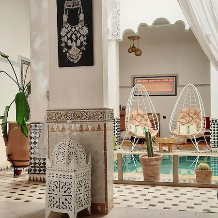 Hotel Riad Amlal 우아르자자테 외부 사진